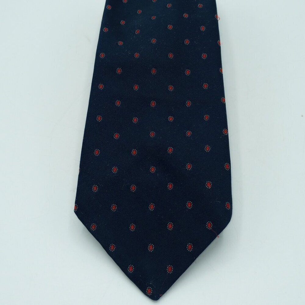 Austin Manor Tie 57"L